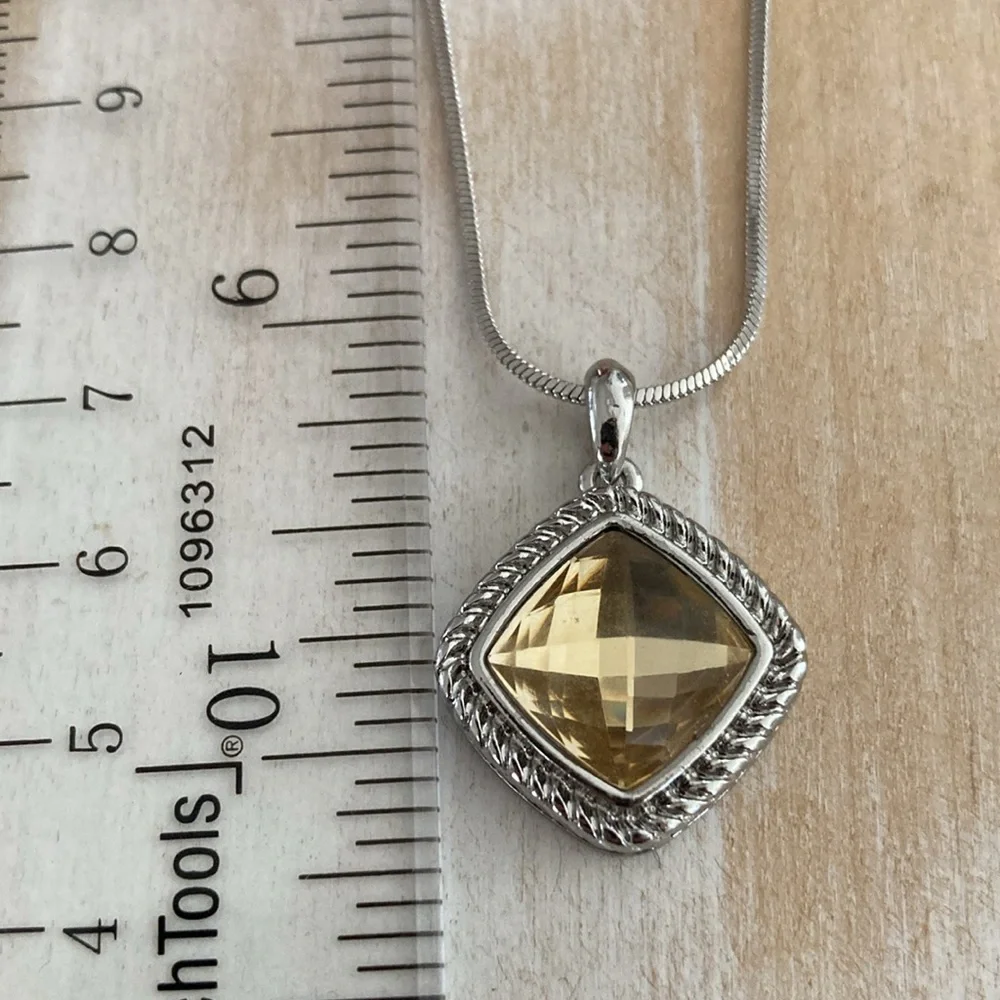 New CJ Banks pendant necklace - Picture 6 of 9